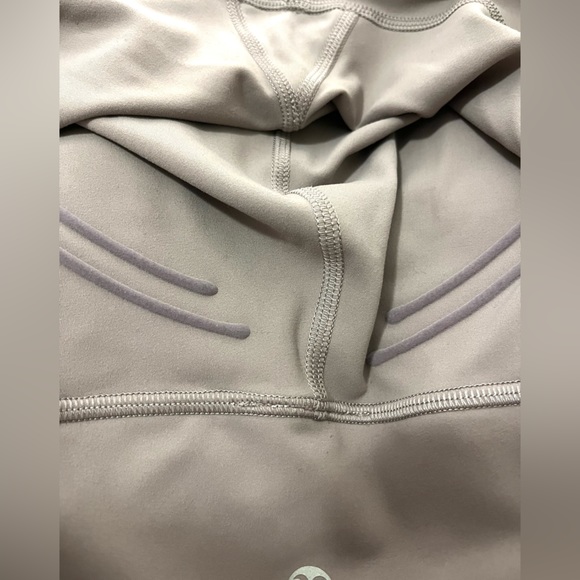 Lululemon Get In Line Super High Rise Tight size 6 - Picture 10 of 16